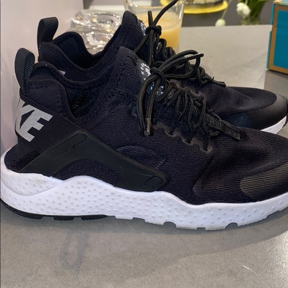 Nike sneakers - Picture 2 of 6